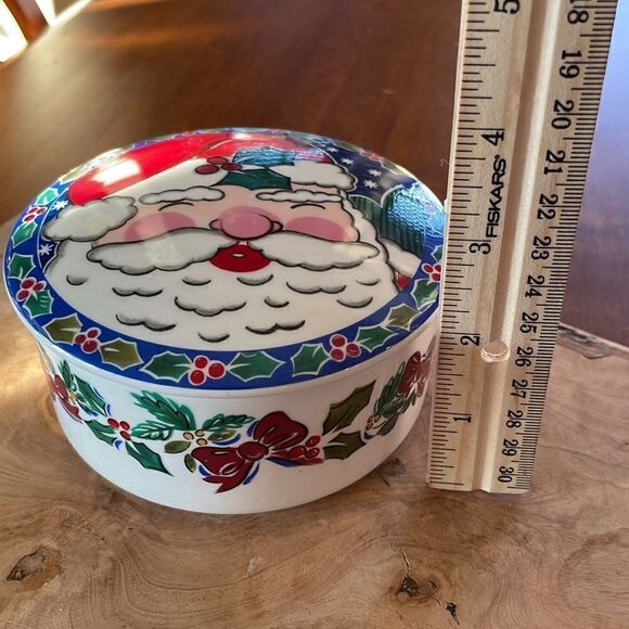 Vintage Mikasa Santa Claus Ceramic Trinket Dish with Lid - Picture 5 of 5